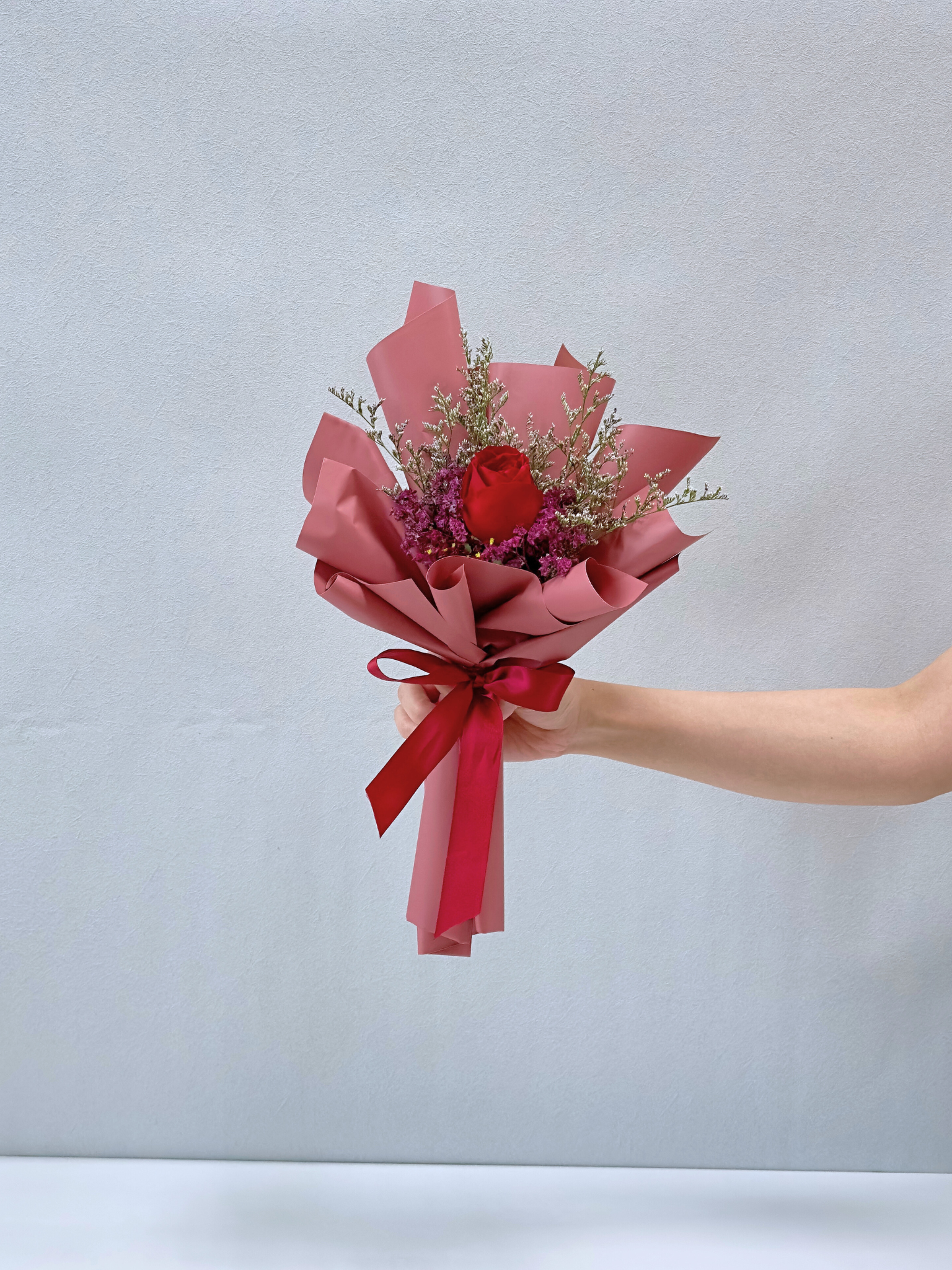 Single Rosy Raffles (Red)